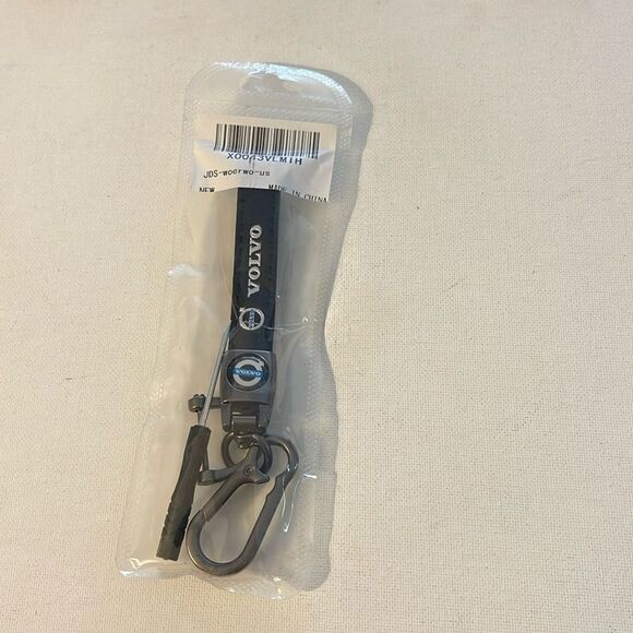 Volvo Logo Key Fob Keychain in Black Leather NWT - Picture 4 of 4